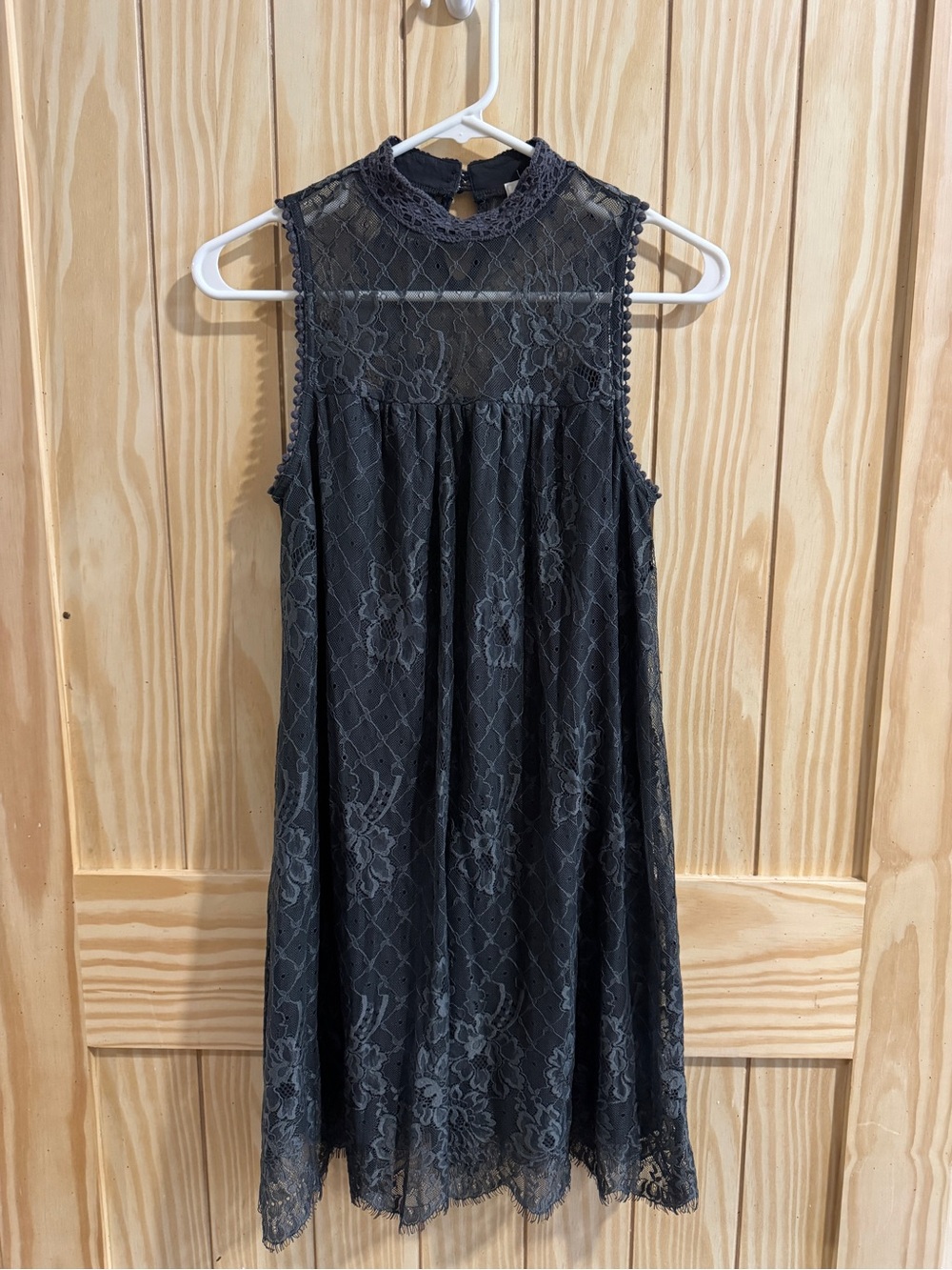 Taylor & Sage Charcoal Gray Lace Sleeveless Midi Dress